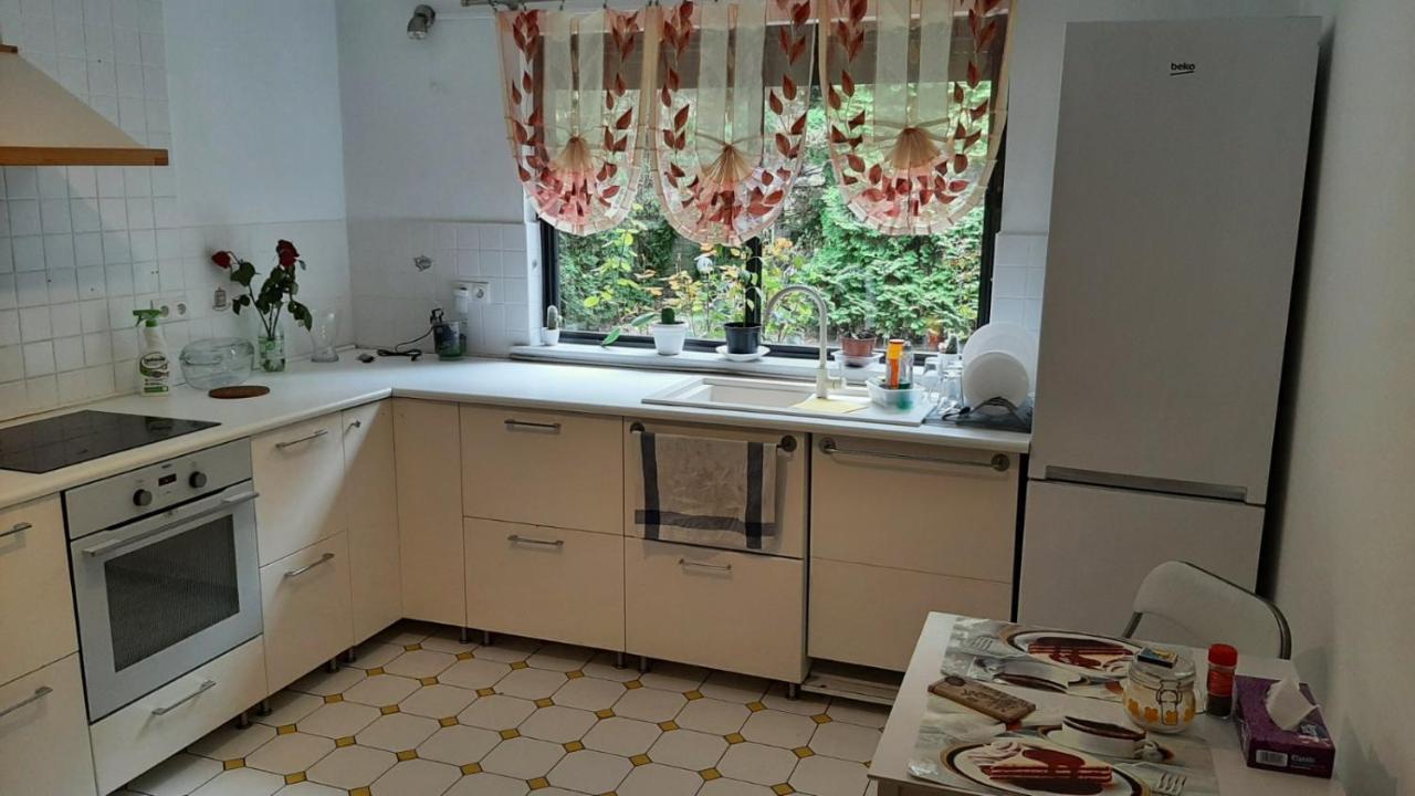 Ochota Forest Guest House Warsawa Bagian luar foto