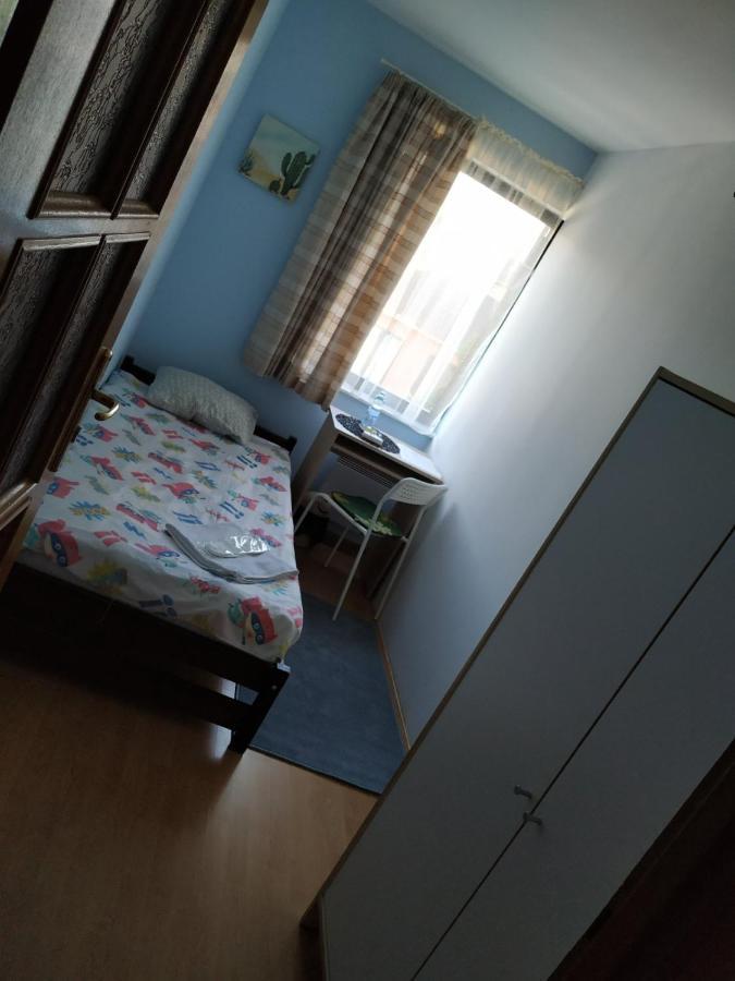 Ochota Forest Guest House Warsawa Bagian luar foto