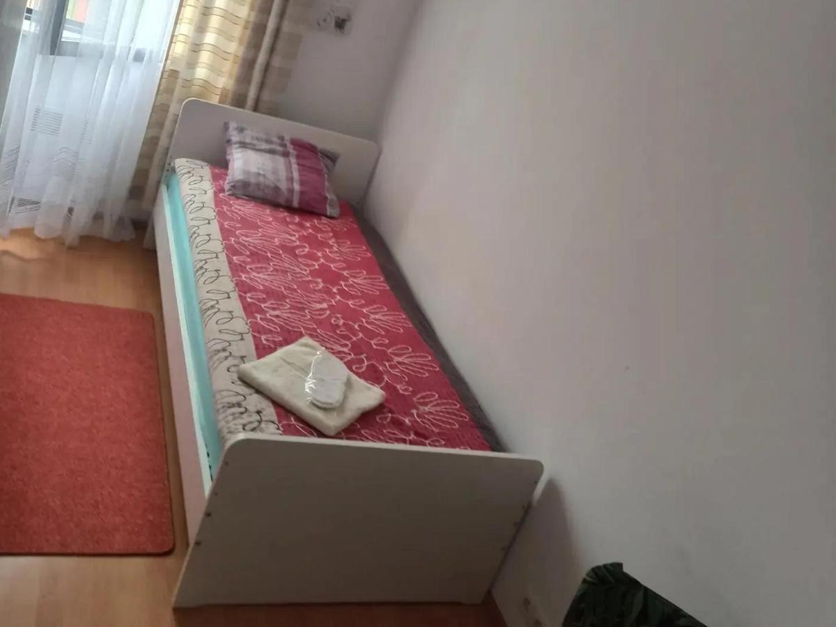 Ochota Forest Guest House Warsawa Bagian luar foto