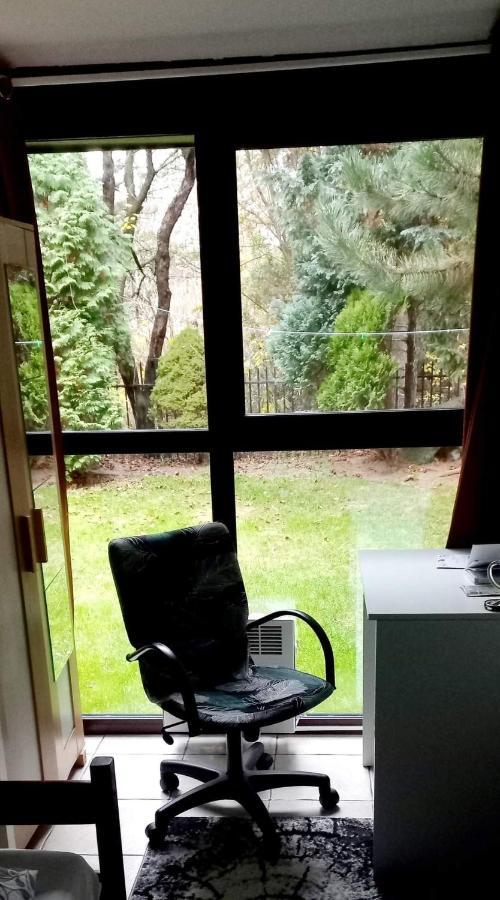 Ochota Forest Guest House Warsawa Bagian luar foto