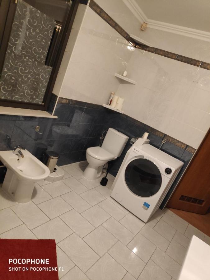 Ochota Forest Guest House Warsawa Ruang foto