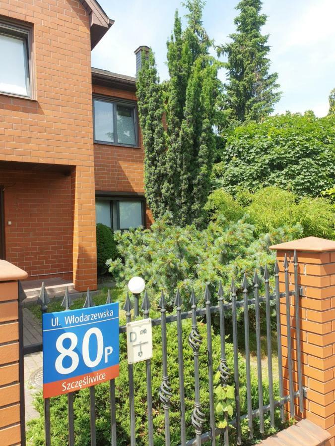 Ochota Forest Guest House Warsawa Bagian luar foto